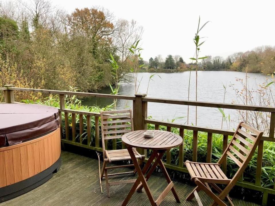 Holly Lodge 14 Hot Tub York Exterior photo